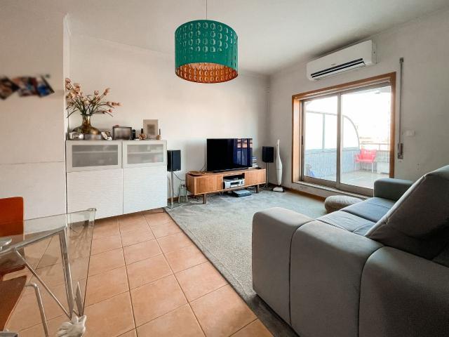 Apartamento, para venda, Lousada Silvares, Pias, Nogueira e Alvarenga