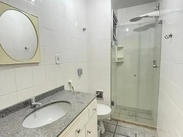 Apartamento para venda possui 160 metros quadrados com 3 quartos em Centro Guarapari ES