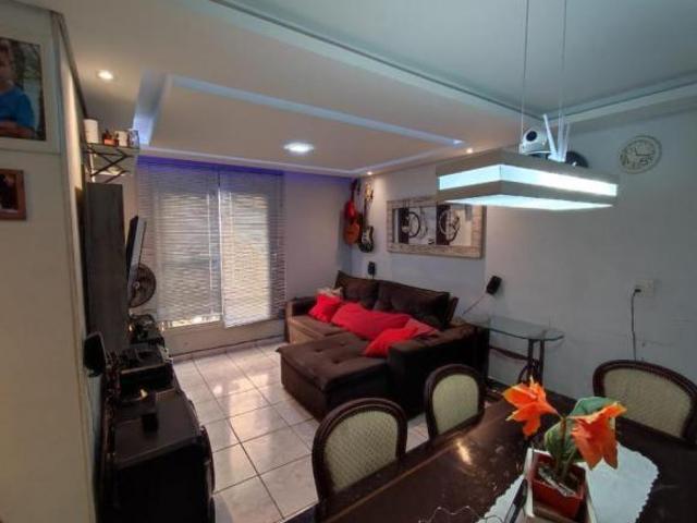 Apartamento para Venda por R$200.000,00 com 56m², 2 dormitórios, 1 vaga e 1 banheiro Jardim lagead