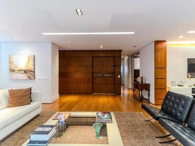 Apartamento para venda em Higienópolis com 3 quartos, sendo 3 suítes, 4 vagas, 303m²