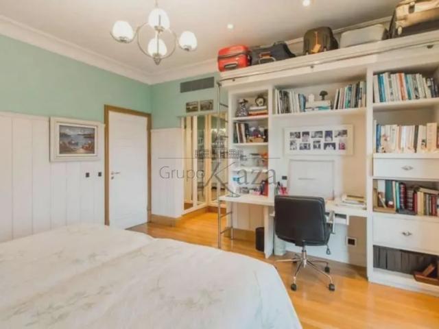 Apartamento para venda tem 465 metros quadrados com 4 quartos em Jardim Paulistano São Paulo SP