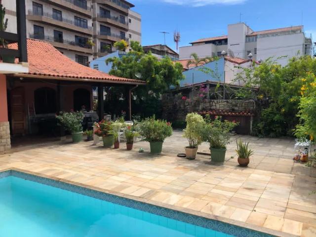 Apartamento para venda tem 360 metros quadrados com 6 quartos em Centro Cabo Frio Rio de Janeiro