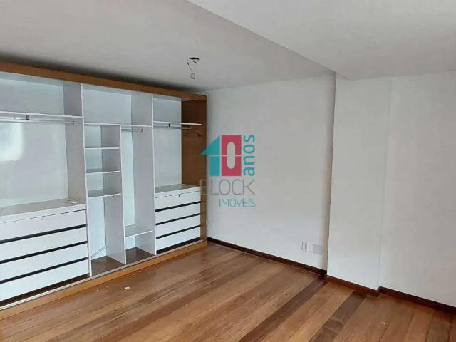 Apartamento para venda/aluguel com 3 quartos em Recreio dos Bandeirantes com 131m²