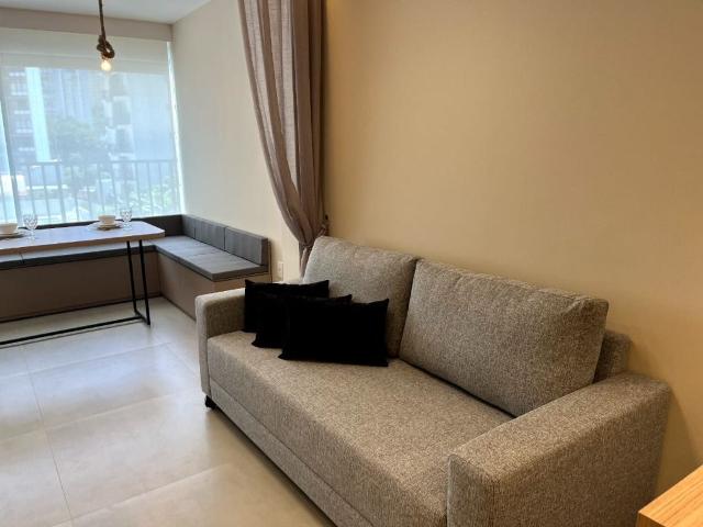 Apartamento para Venda/Aluguel com 1 quartos, 44 m² por R$ 2.390.000
