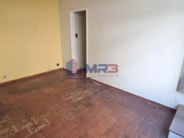 Apartamento para venda/aluguel com 2 quartos em Ramos com 75m²