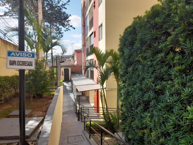 Apartamento para Venda/Aluguel com 2 quartos, 55 m² por R$ 270.000