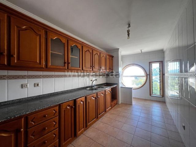 Apartamento, Parada de Todeia