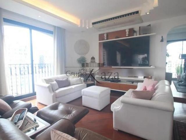 Apartamento Paraíso 3 Suítes 321m²