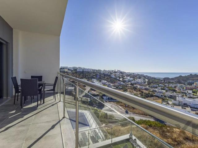 Apartamento, Páteo, Albufeira e Olhos de Água