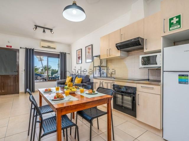 Apartamento, Páteo, Albufeira e Olhos de Água