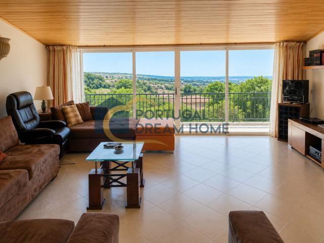 Apartamento Penthouse T1+2 com vista mar