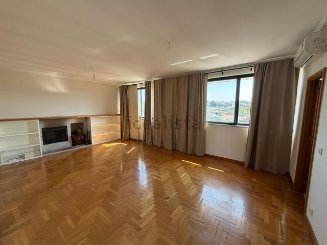 Apartamento, Pedroso