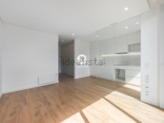 Apartamento, Pedrouços