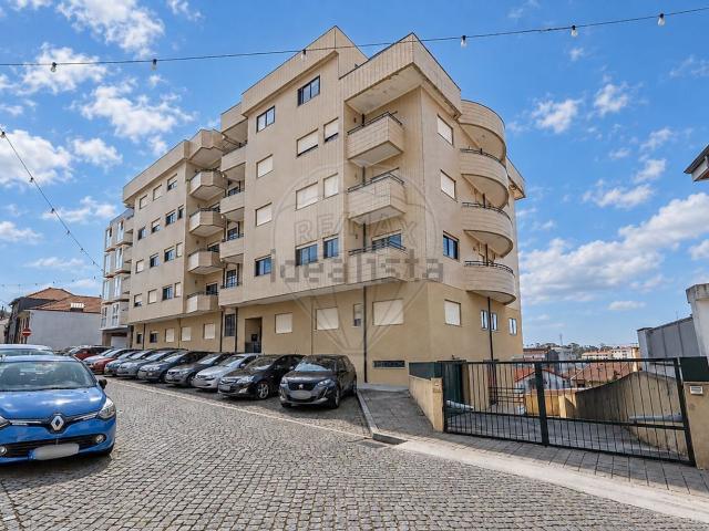 Apartamento, Pedrouços