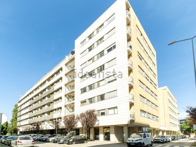Apartamento, Pedrouços