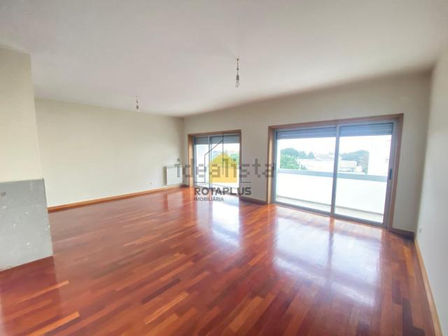 Apartamento, Pedrouços