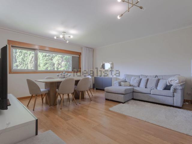 Apartamento, Pedrouços