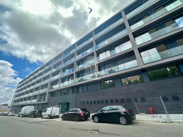 Apartamento, Pedrouços