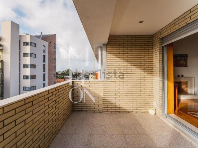 Apartamento, Pedrouços