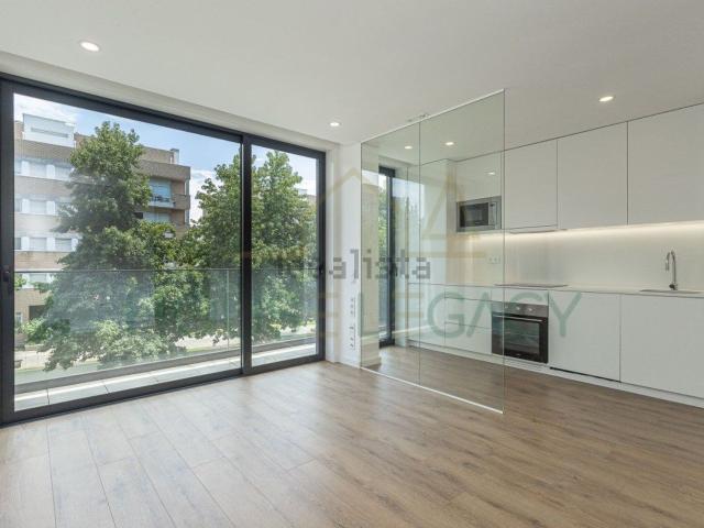 Apartamento, Pedrouços