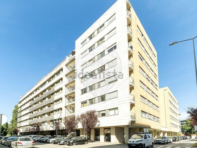 Apartamento, Pedrouços