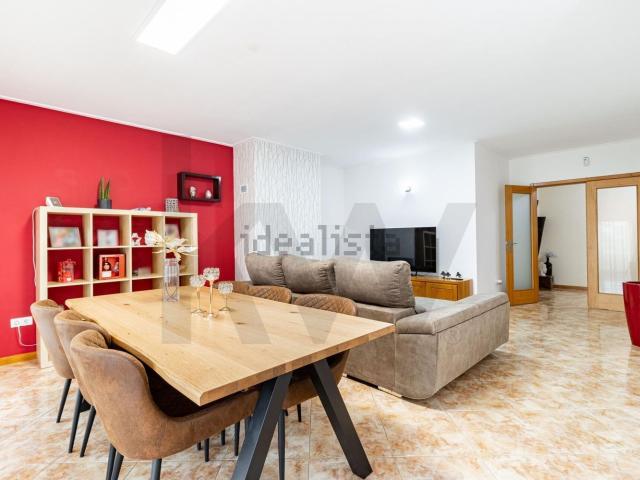 Apartamento, Nogueira do Cravo