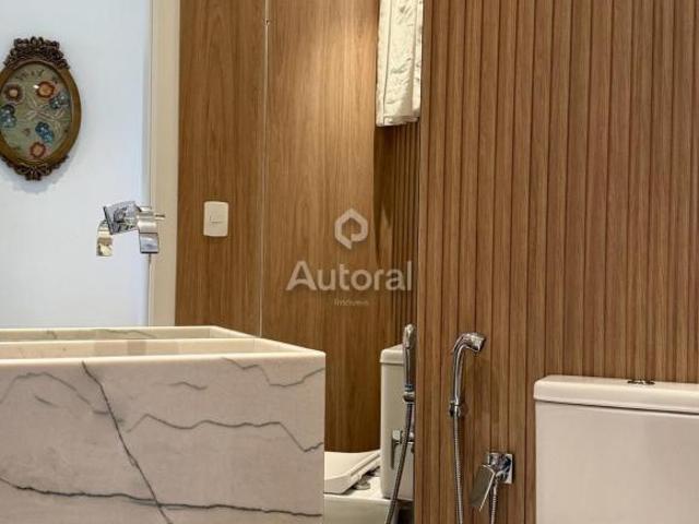 Apartamento porteira fechada, com 3 suítes, à ven