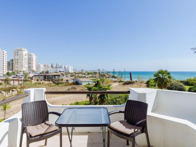Apartamento, Porches