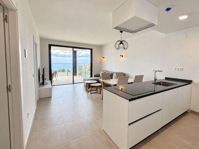 Apartamento Playa en venta en Carvajal, Málaga Costa del Sol
