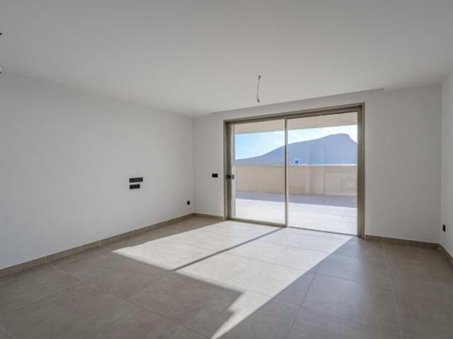 Apartamento Planta Baja 3 dormitorios con amplia terraza y vistas al mar La Tejita