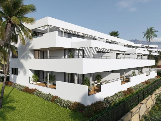 Apartamento planta baja de 3 dormitorios y 2 baños con jardín y Vistas al Mar. Casares
