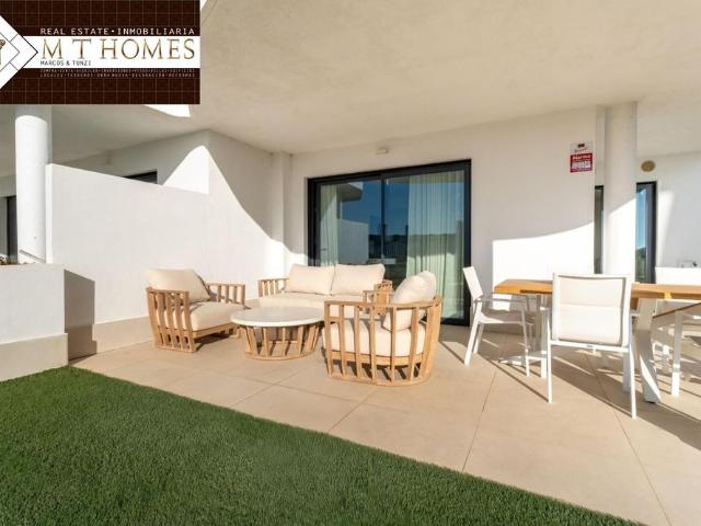 Apartamento planta baja en alquiler en Carvajal, Fuengirola