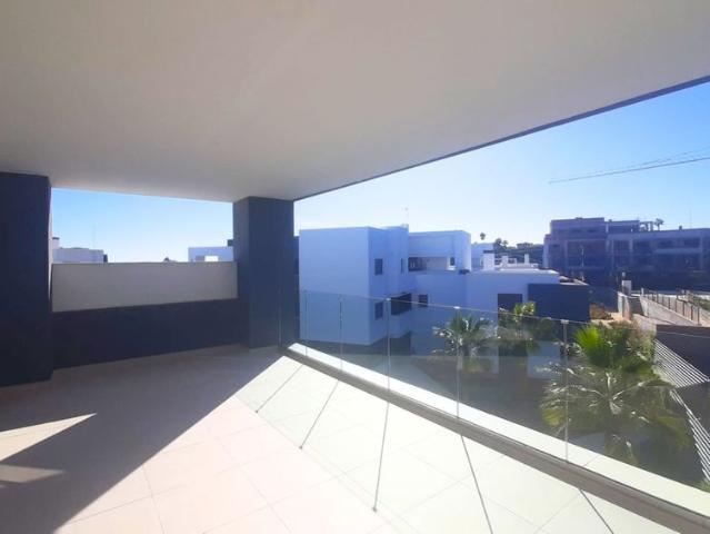 Apartamento planta baja en alquiler en Estepona