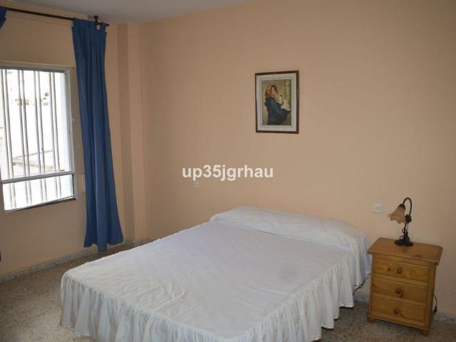 Apartamento planta baja en alquiler en Estepona