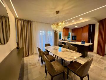 Apartamento planta baja en alquiler en Marbella, Marbella