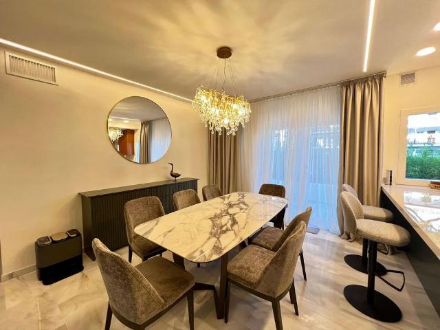 Apartamento planta baja en alquiler en Marbella, Marbella