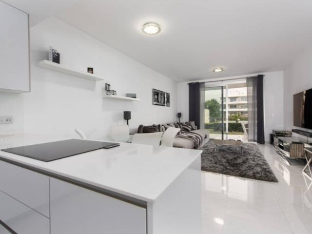 Apartamento planta baja en Belaire