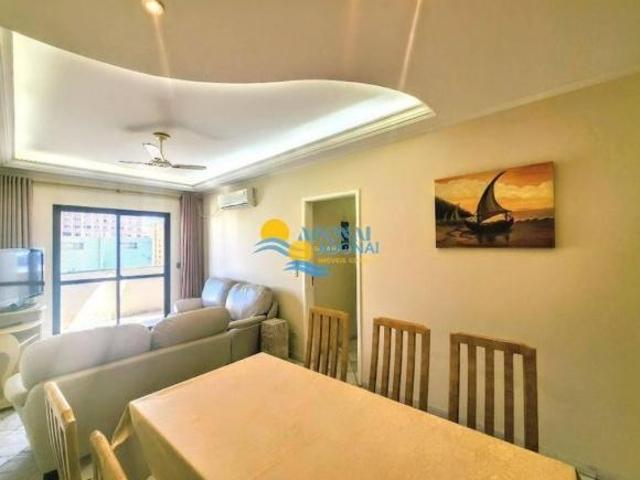 Apartamento próximo à praia com sacada — Pitangueiras — Guarujá