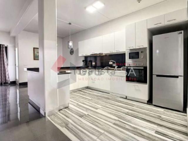 Apartamento, Praia da Vitória Santa Cruz