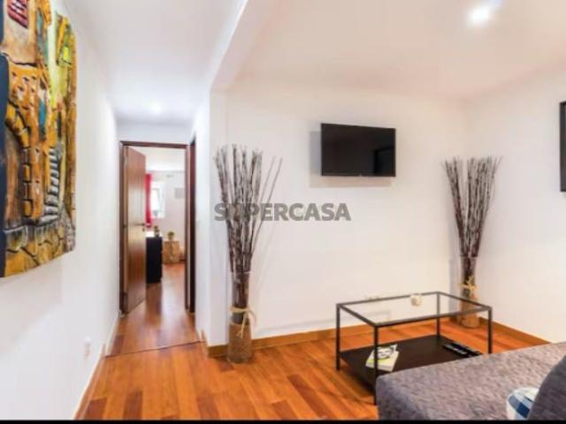 Apartamento remodelado no coração de Alfama ideal para habitação ou investimento