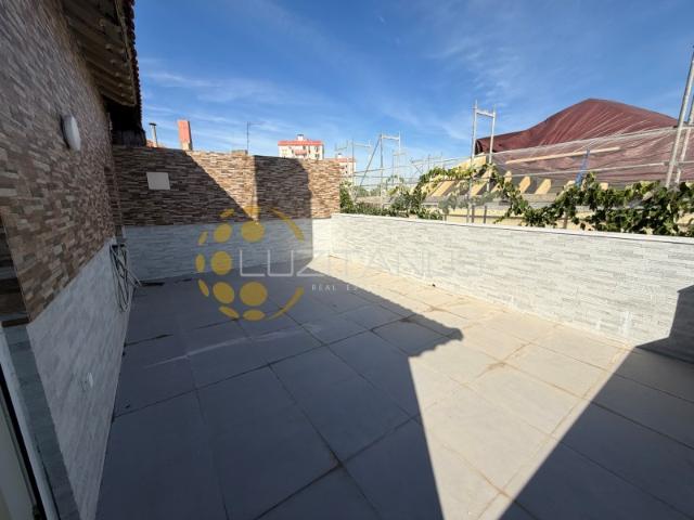 Apartamento Remodelado com Terraço e Excelente Localização Bairro da Encarnação, Lisboa