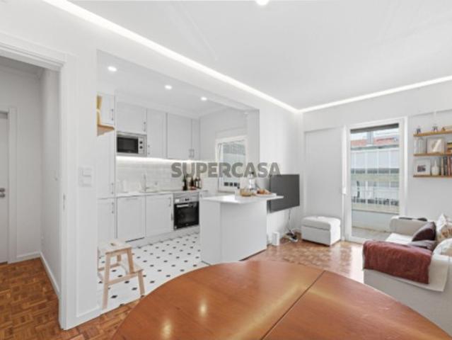 Apartamento Remodelado T2, Linda a Velha, Oeiras