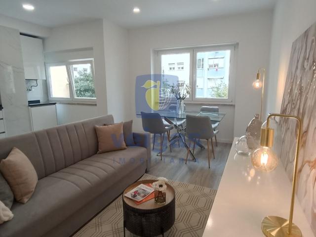 Apartamento renovado com 3 quartos em Benfica Lisboa 113m² Benfica