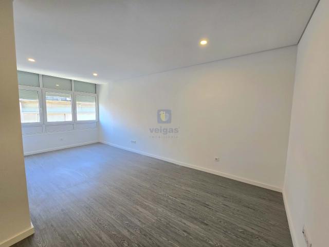 Apartamento renovado com 1 quarto em Campolide, Lisboa