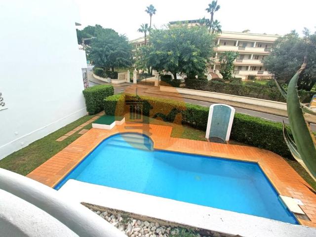 Apartamento renovado com piscina em Vilamoura. 106m² Quarteira