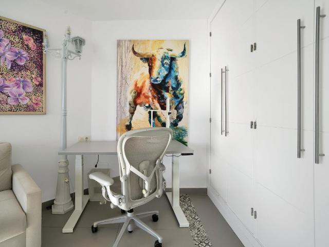 Apartamento renovado con impresionantes vistas al mar en pri. 112m² Marbella