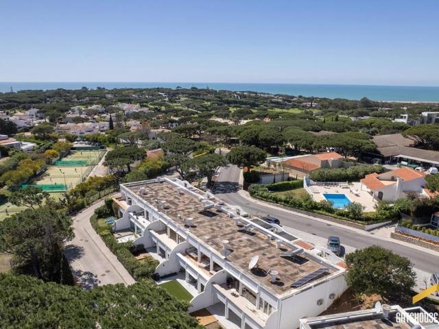 Apartamento renovado de 2 quartos para venda em Vale do Lobo. 110m² Almancil