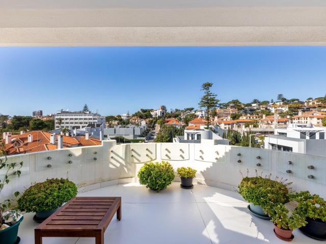 Apartamento renovado no centro do Estoril 72m² Cascais e Estoril