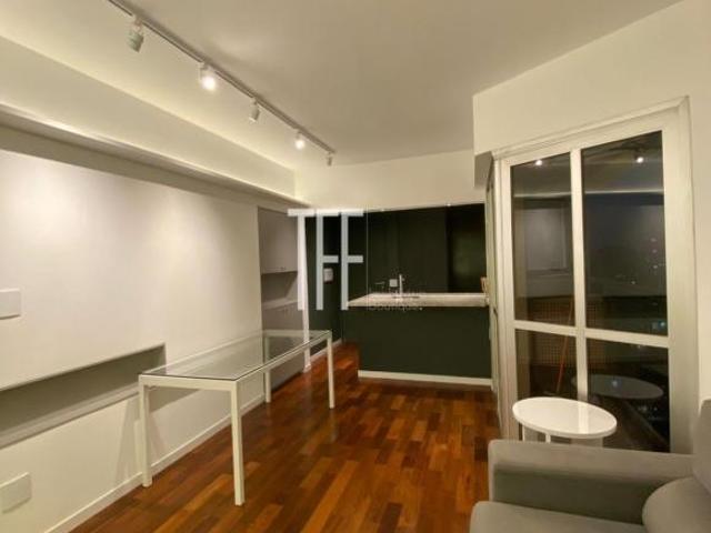 Apartamento recém reformado a venda no Edifício Anselmo Pithon em Campinas SP