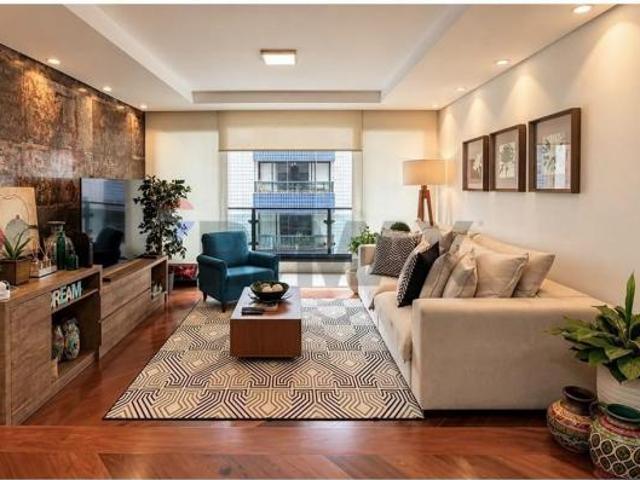 Apartamento reformado 162m² 3 quartos, no Californian Towers – Alphaville | 3 dormitórios, 2 vagas